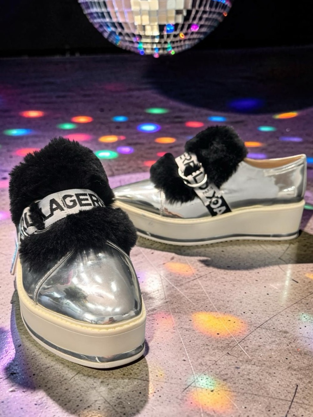 Karl Lagerfeld Paris Birdie Silver Faux Fur Logo Mule Sneakers Womens 8 EUC